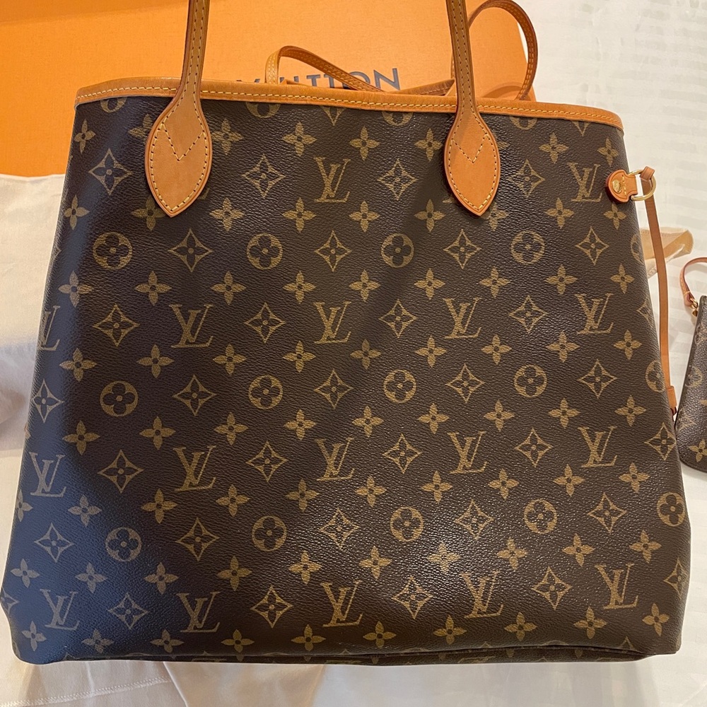 Large Louis Vuitton Never Full bag, with wristlet included.